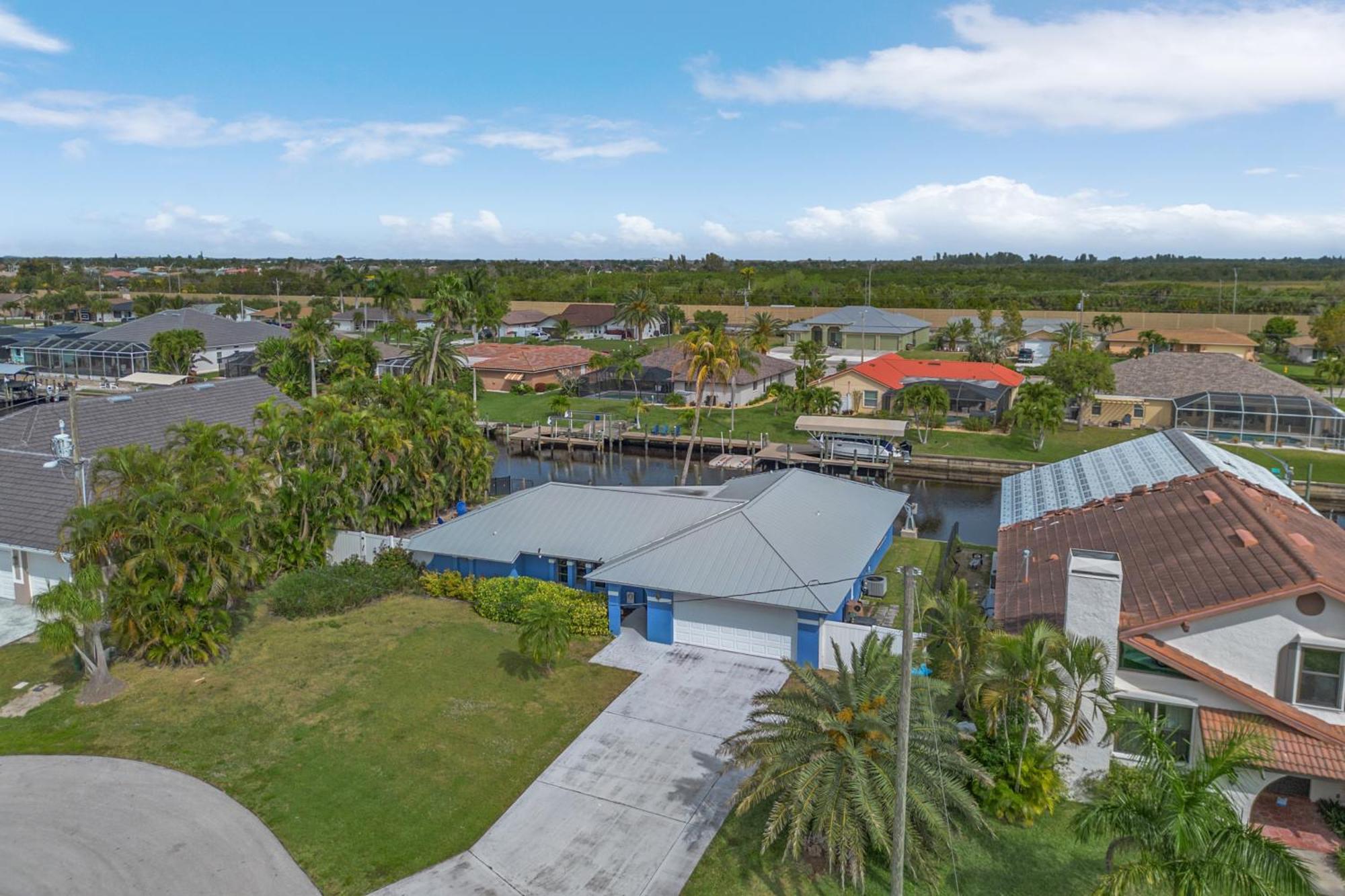 Canal-Front Oasis With Dock And Kayaks In Cape Coral! Экстерьер фото