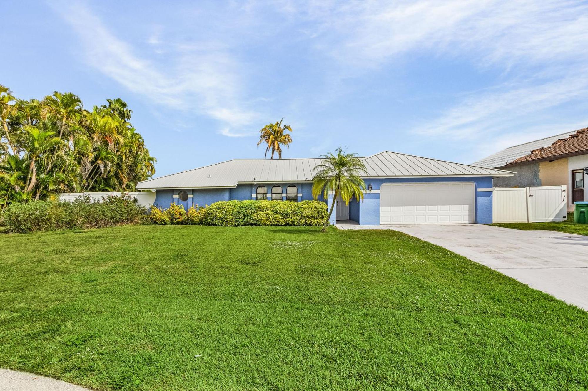 Canal-Front Oasis With Dock And Kayaks In Cape Coral! Экстерьер фото