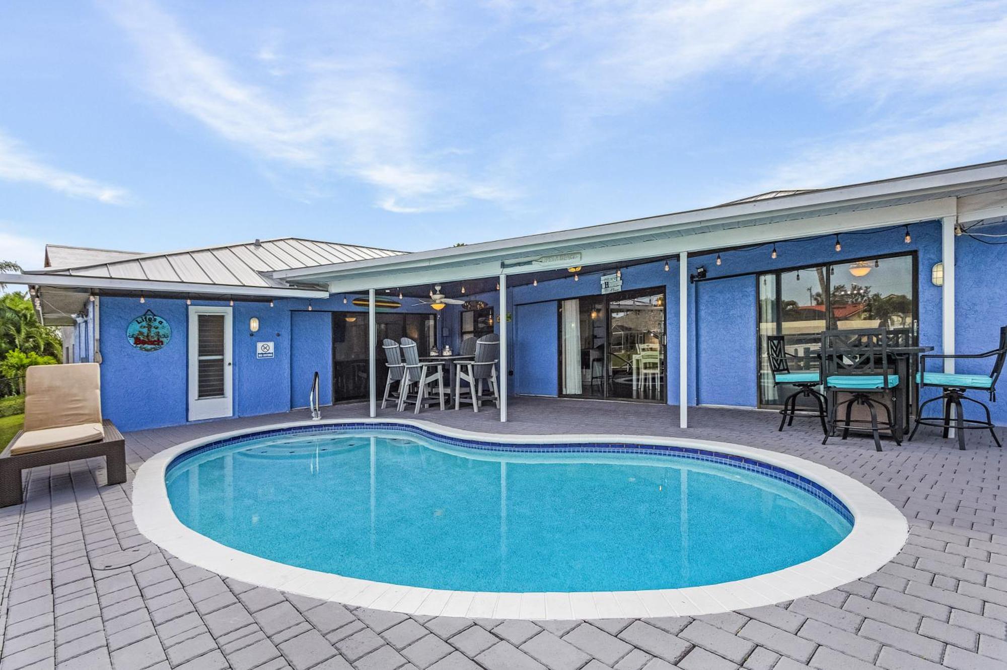 Canal-Front Oasis With Dock And Kayaks In Cape Coral! Экстерьер фото